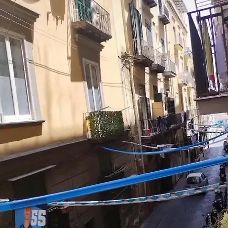 Casa Vacanza Al Centro Di Napoli A' Fenestrella Exterior foto
