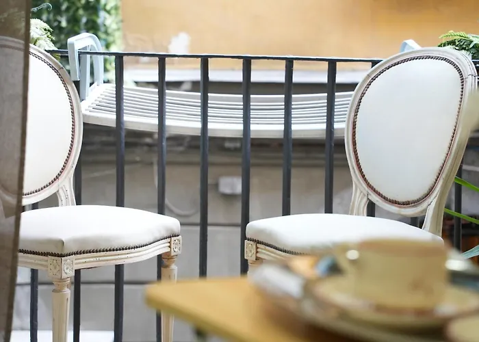 Casa Vacanza Al Centro Di Napoli A\' Fenestrella